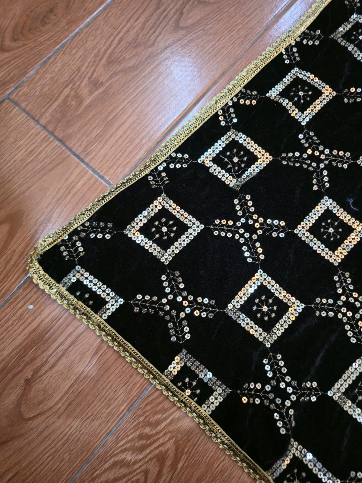 Sequins Velvet Shawl VS008